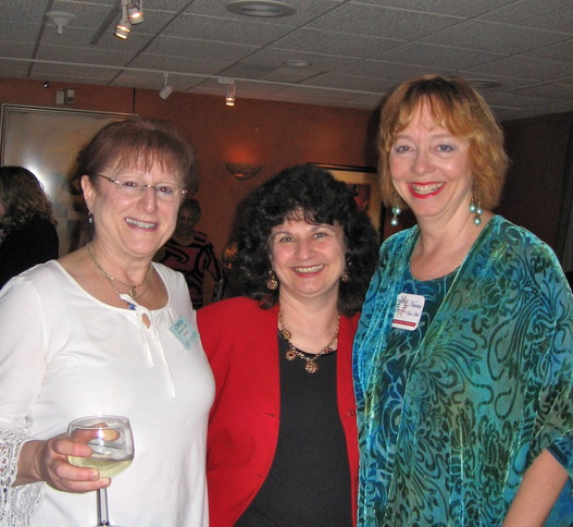 2011_06_Loren_Gelberg-Goff-Carmel_Ann_Mania-Verena