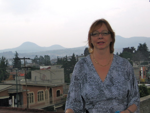 2011_07_29_Verena_Mexico_mountain_skyline