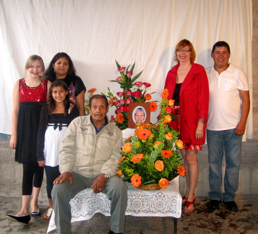 2011_07_30_group_photo_memorial