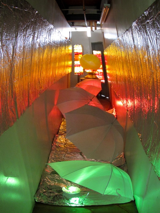 2011_10_15_Digital_umbrella_installation