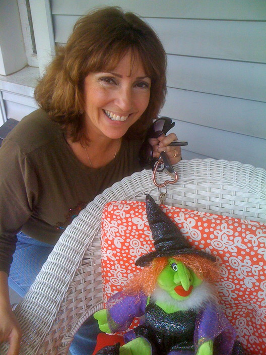 2011_10_24_Carole_DelaOsa_Wendy_WItch