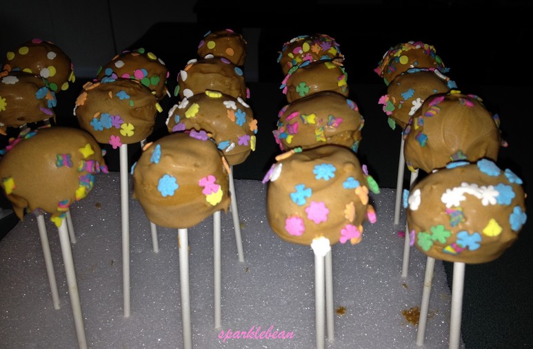 CAKE POPS